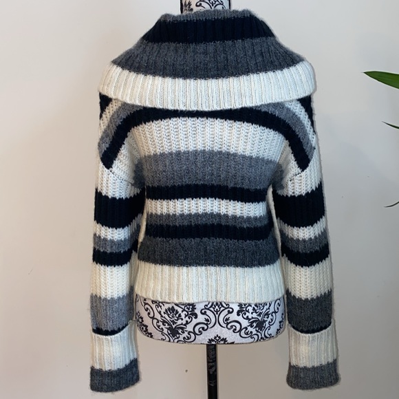 NWOT Anthropologie Cowl Neck Wool Sweater Size Small - Picture 5 of 10